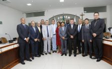 SESSÃO SOLENE MARCA POSSE DOS VEREADORES, PREFEITO E VICE-PREFEITO DE TRÊS PONTAS