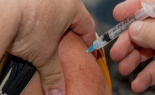 Quer saber quando você será vacinado contra a covid-19? Site voluntário faz a estimativa