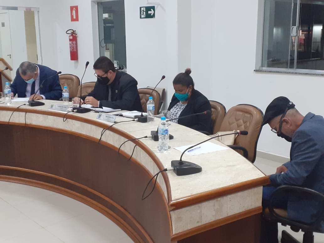 NA CÂMARA: Projetos aprovados viabilizam recursos para combate à Covid-19 e mais 3 km de asfalto em estrada vicinal