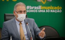 BOA NOTÍCIA: Avião com 1,5 milhão de doses da Janssen chega amanhã ao Brasil, diz ministro