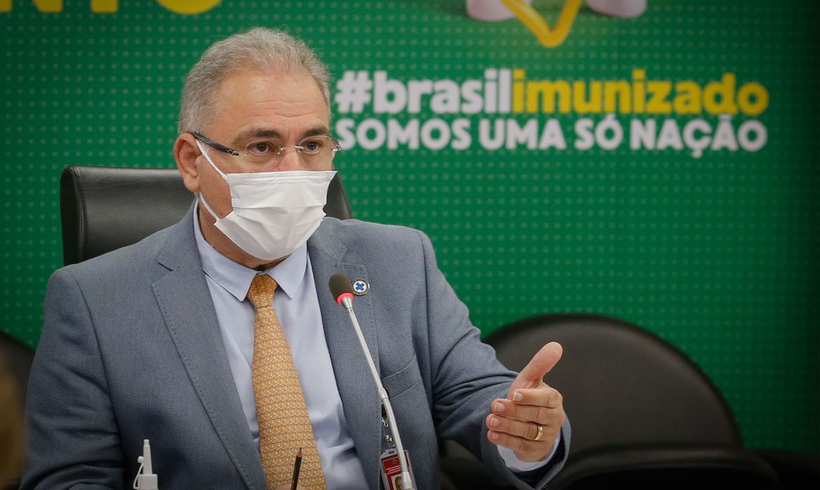 BOA NOTÍCIA: Avião com 1,5 milhão de doses da Janssen chega amanhã ao Brasil, diz ministro