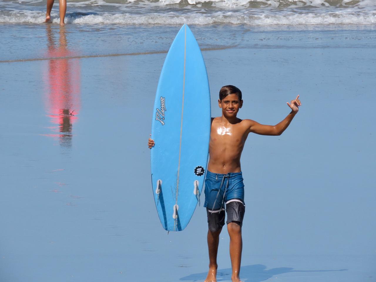 MENINO PRODÍGIO: Trespontano brilha no Surf e sonha com grandes conquistas