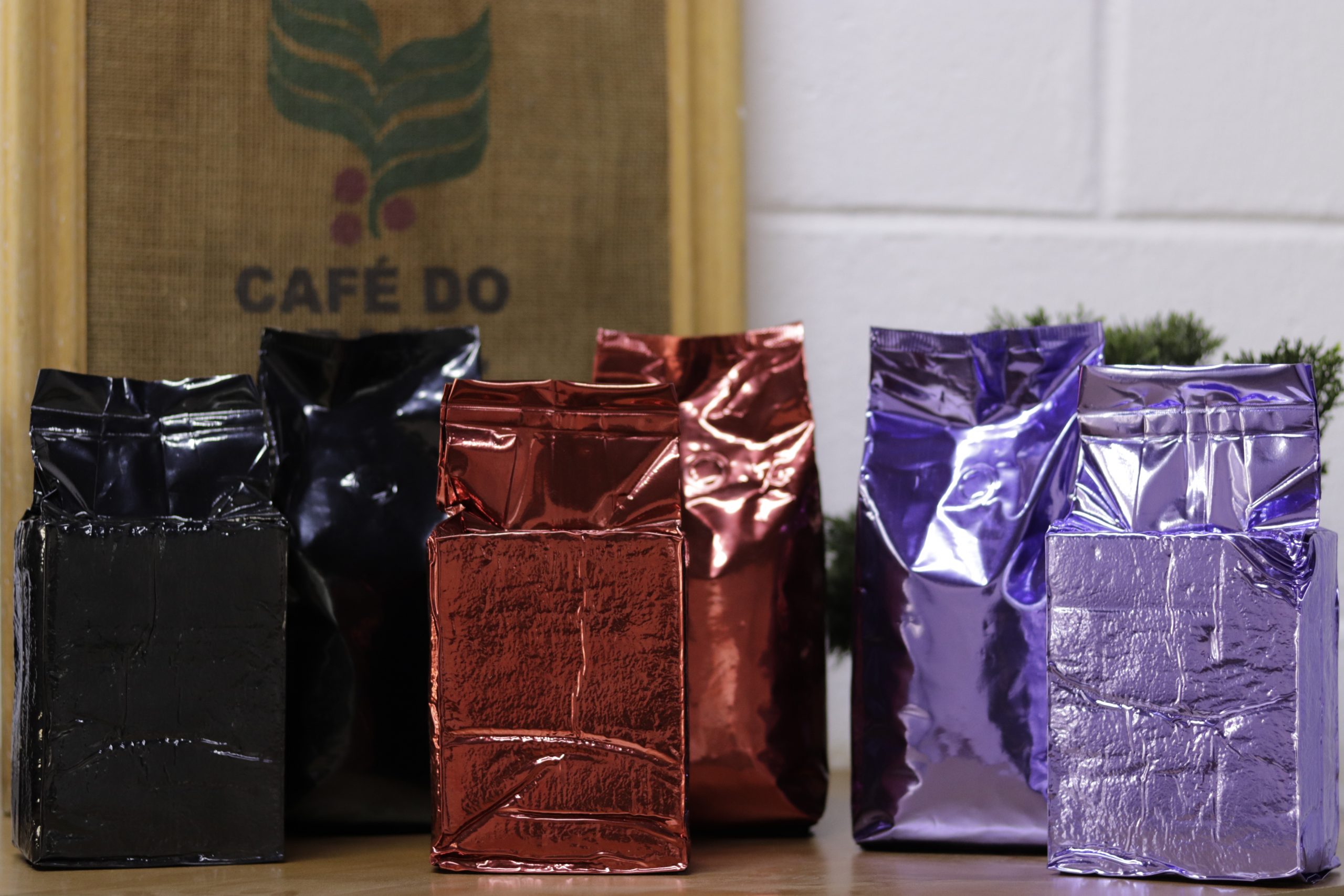 Torrefação da Cocatrel oferece 3 novas cores de embalagens e a opção com válvula aromática