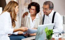 DOAÇÃO DE BENS PARA FAMILIARES: COMO FUNCIONA? – Dr. Gabriel Ferreira