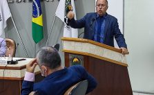 NA CÂMARA: Projetos aprovados e clima quente entre Serjão e Coelho