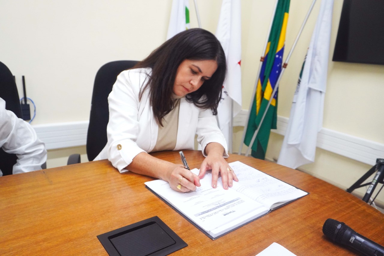 NOVO CICLO: Sara Tavares toma posse na presidência do Sicoob Copersul em Três Pontas