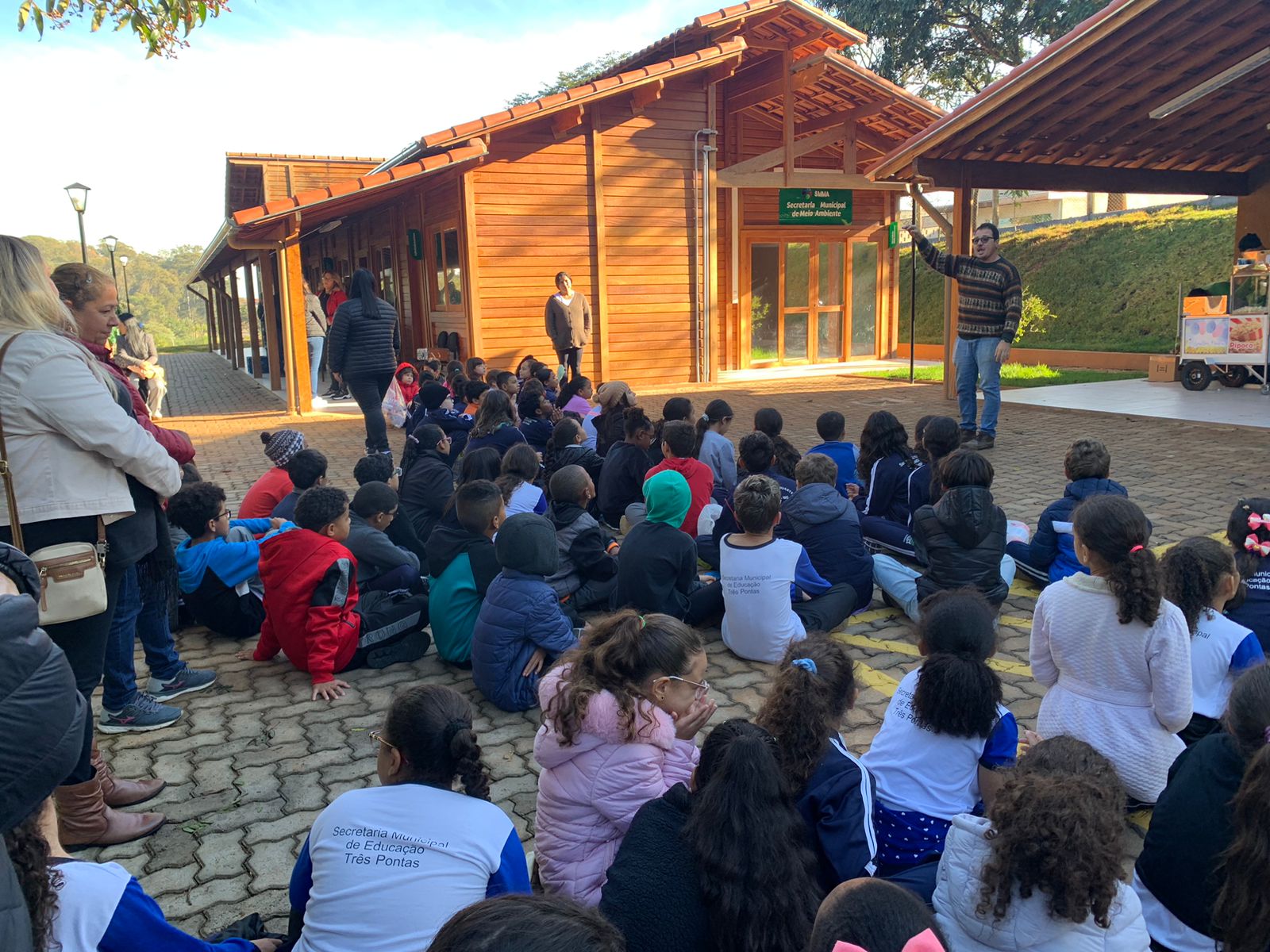 Alunos vivenciam ações ambientais no Parque Vale do Sol em comemoração ao Dia Mundial do Meio Ambiente