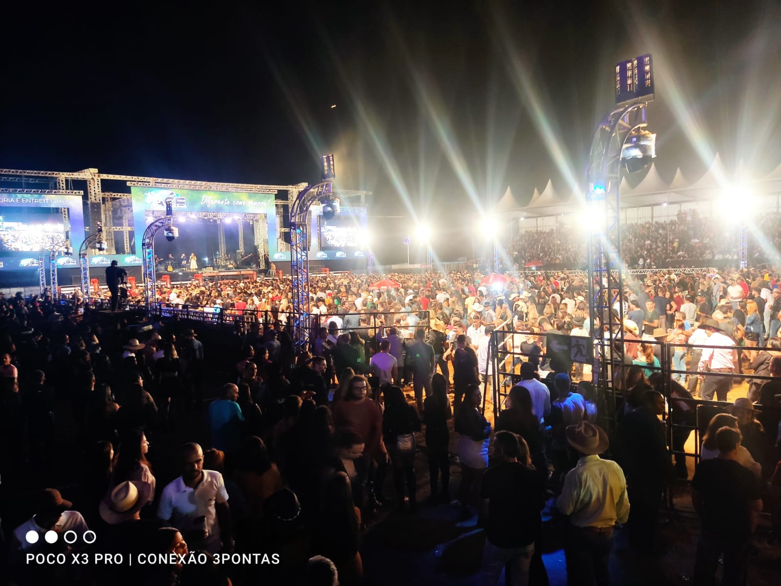 CHEGOU AO FINAL A SEGUNDA EDIÇÃO DO VIVA TRÊS PONTAS RODEIO FESTIVAL COM PÚBLICO RECORDE E ALGUMAS POLÊMICAS